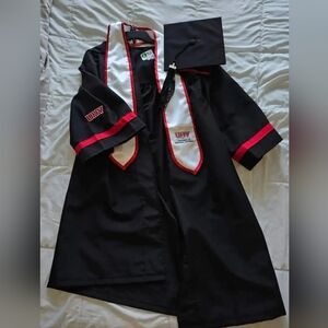 UHV Graduation Gown
